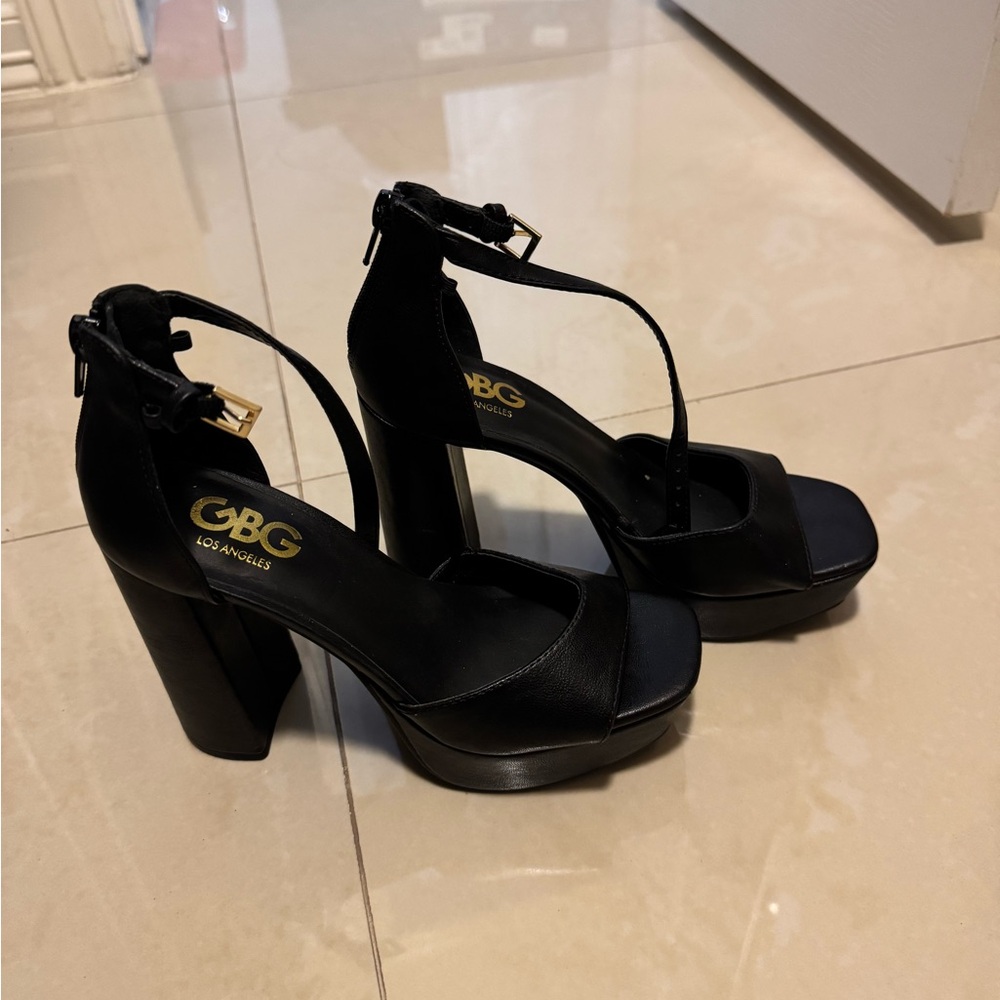 GBG Los Angeles Black Strappy Platform Heels
